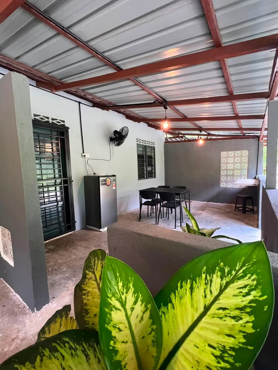 Ruang makan persendirian TheTribe Rumah